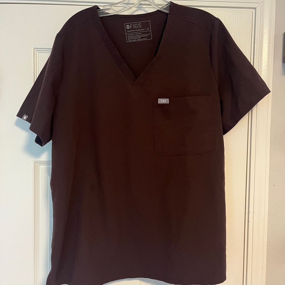 Figs Women’s Maroon scrub top